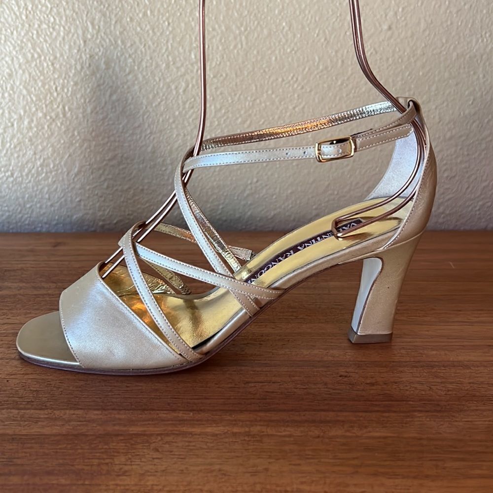 ValentinaβRangoonβsandalsΒ heelsβshoesβ7β